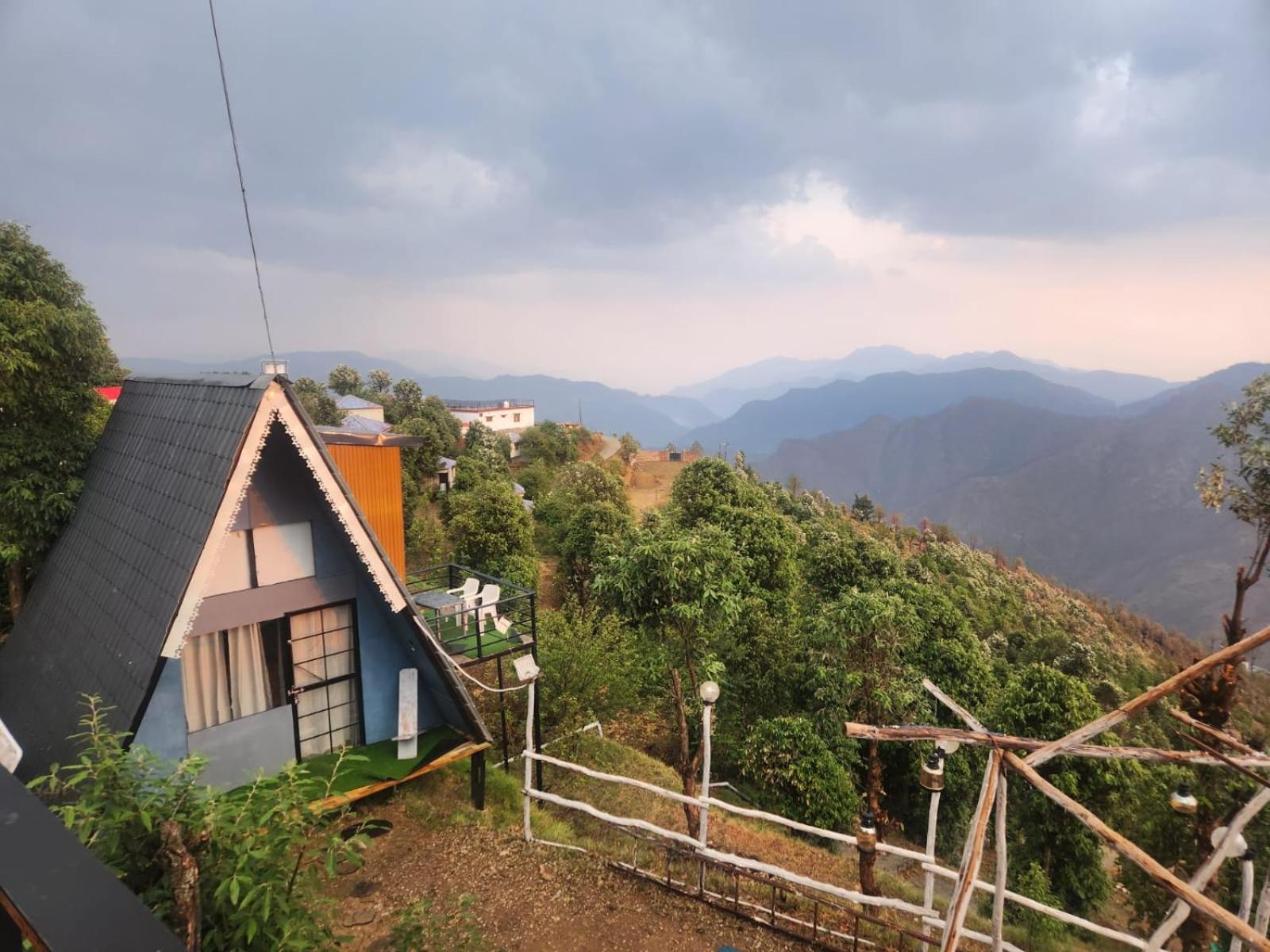 Nirvana By The Peach Retreat Kanatal Eksteriør bilde
